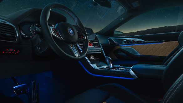 BMW 8er Coupé M Interieur in der Nacht