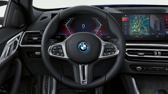 M Lederlenkrad BMW i4 M50 G26 2021 Innenraum Cockpit
