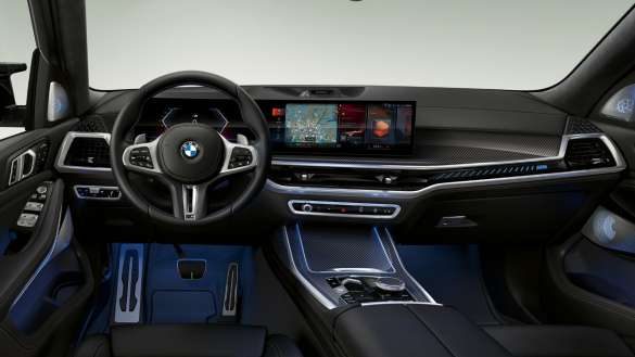 BMW X7 M60i Cockpit