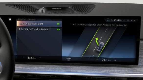 x7-2022-driving-assistant