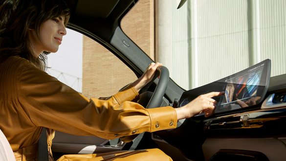 BMW X1 U11 ICE Interieur Digitale Funktionen im Display