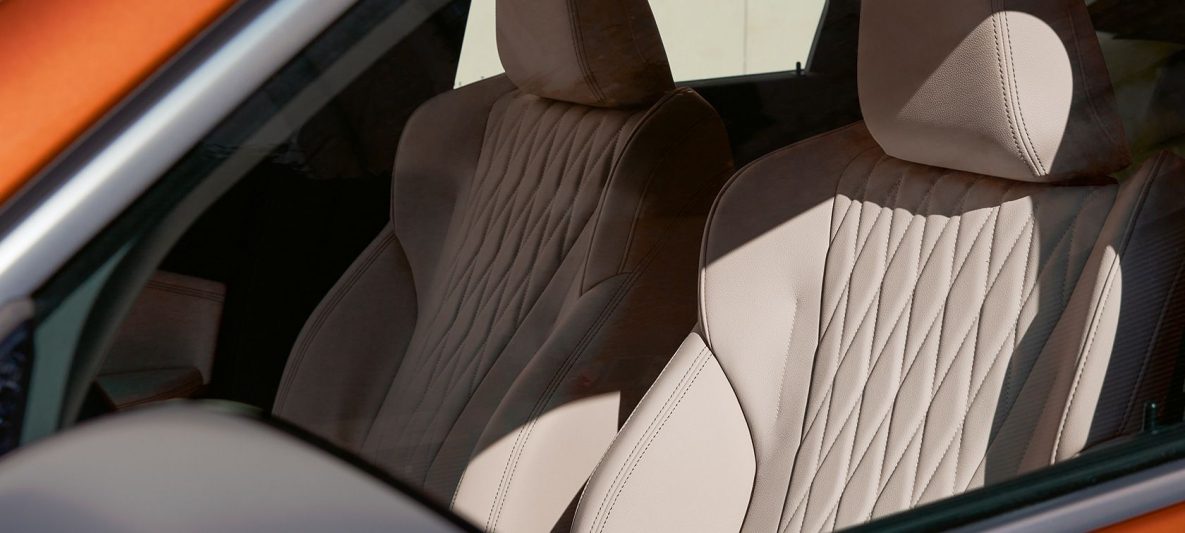 Interieur Highlights BMW X1 xDrive23i U11 ICE xLine Utah Orange metallic 20" BMW Individual Leichtmetallräder Vielspeiche 869 I