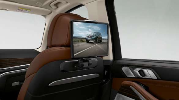 BMW X5 M60i xDrive G05 MP BMW Tablethalter Pro für Travel & Comfort System Nahaufnahme