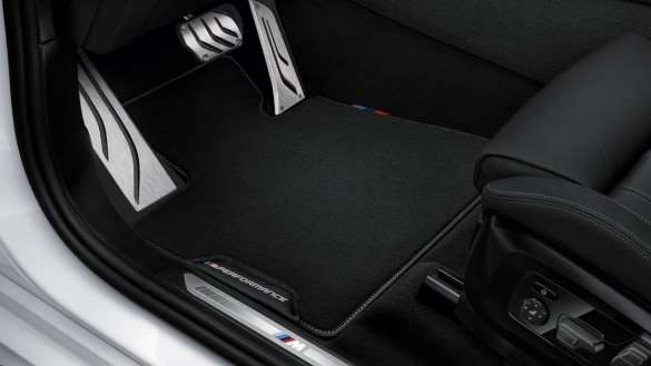 BMW X6 M60i xDrive G06 MP BMW Heckbox Nahaufnahme