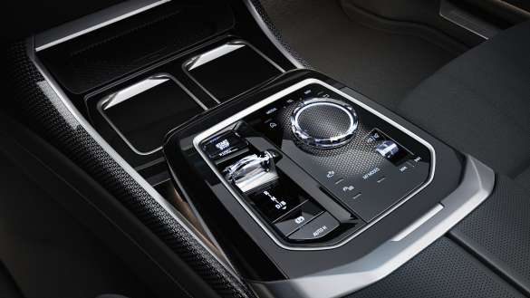 BMW i7 M70 xDrive Limousine G70 Executive Drive Pro