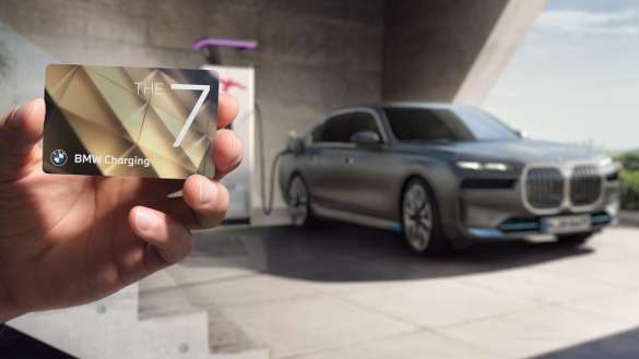 BMW i7 M70 xDrive Limousine G70 Laden unterwegs