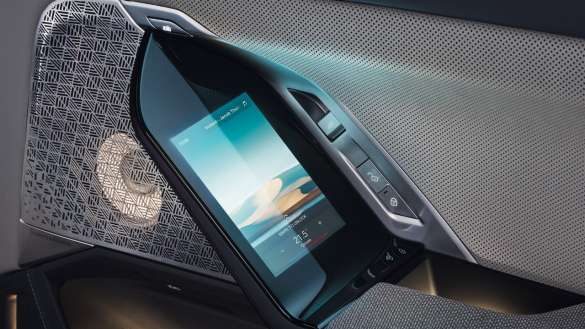 BMW i7 M70 xDrive Limousine G70 BMW Touch Command